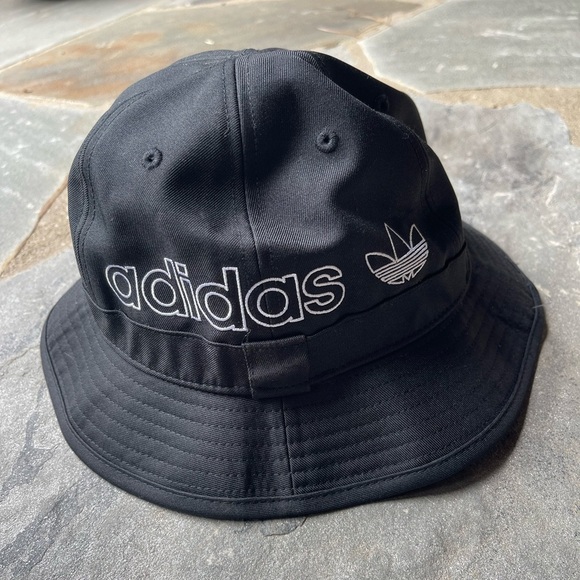 Adidas Unisex Originals Bell Bucket Hat Black White Logo Boonie - Picture 9 of 10
